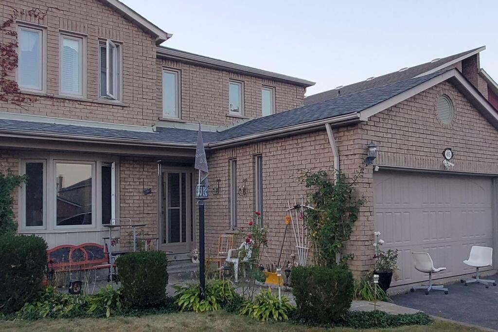 Apartmán Beautiful House In Mississauga Exteriér fotografie